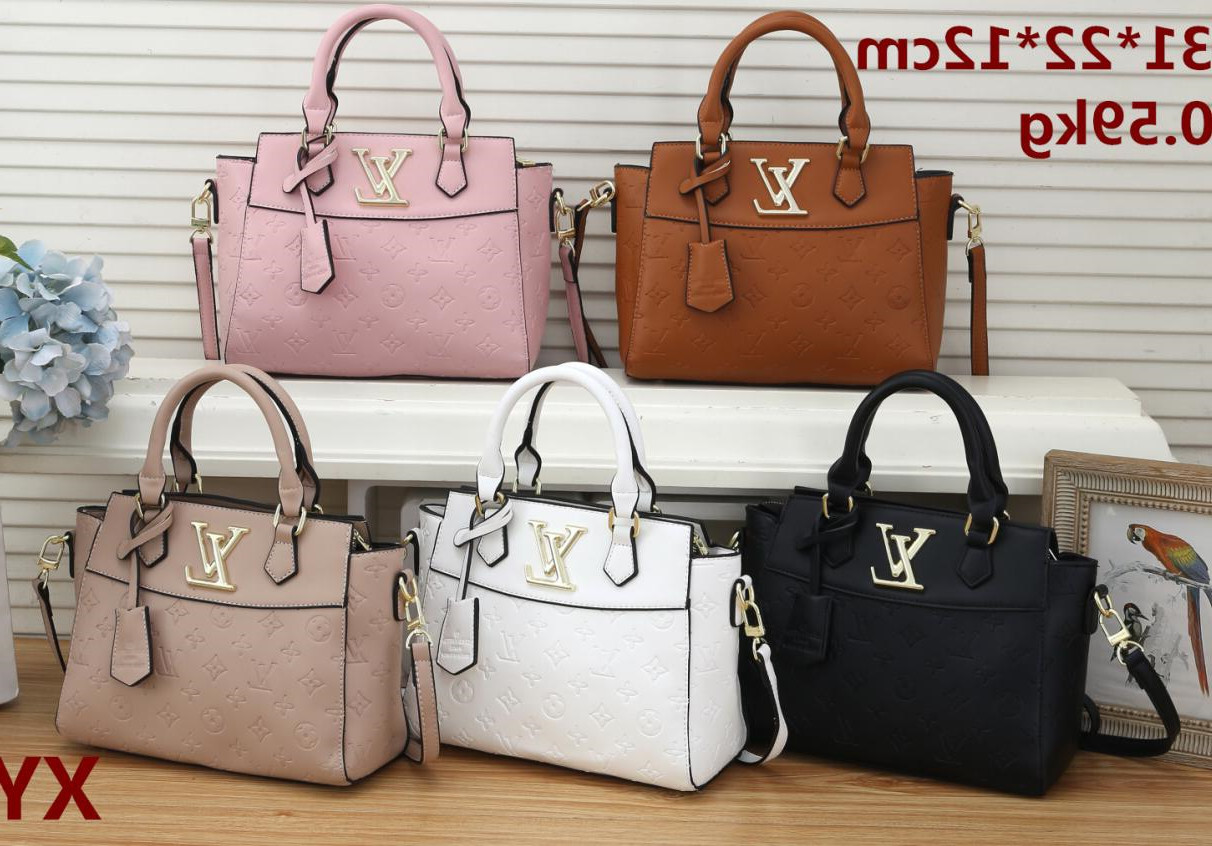 

fanny pack Shoulder bag designer handbag chain lady crossbody fashion classic embroidery leather high quality luxury atmosphere western coin purse wallet