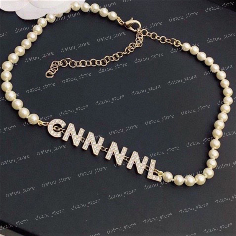 

Womens Designer Necklace Fashion Elegant Ladies Pearl Necklace 925 Sterling Silver Chain Pendant Neckwear For Women Party Wedding Jewelry