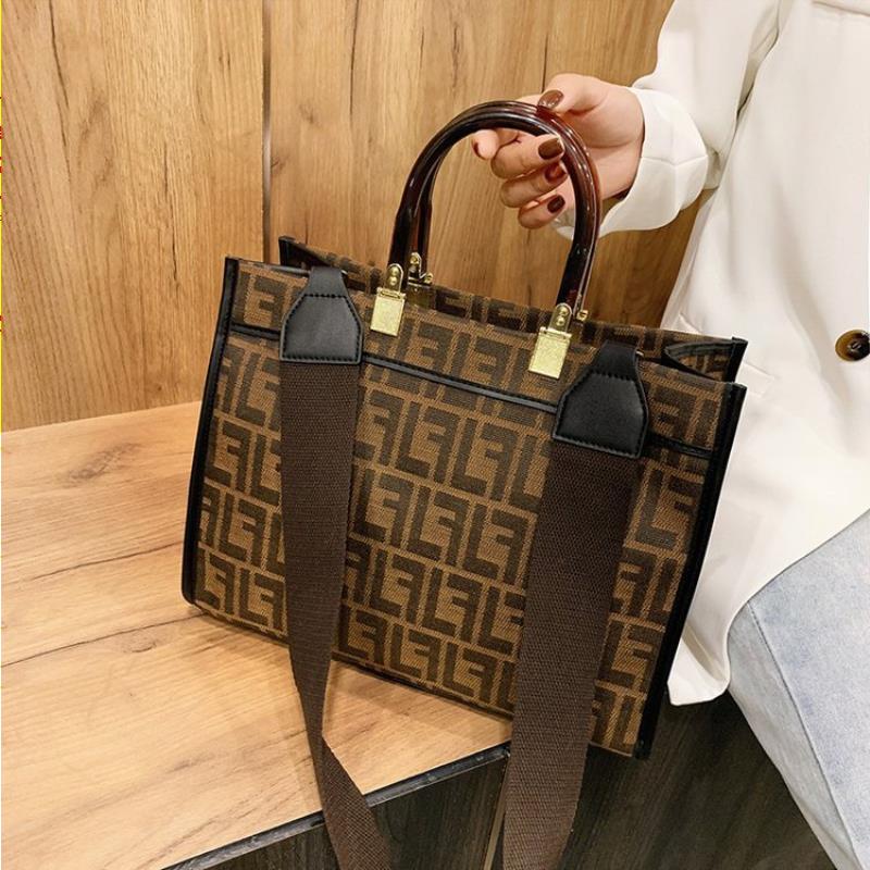 

Bag 2021 Female Trend FF Portable Messenger Canvas Tote Shopping New Big Sqwem, Red;black