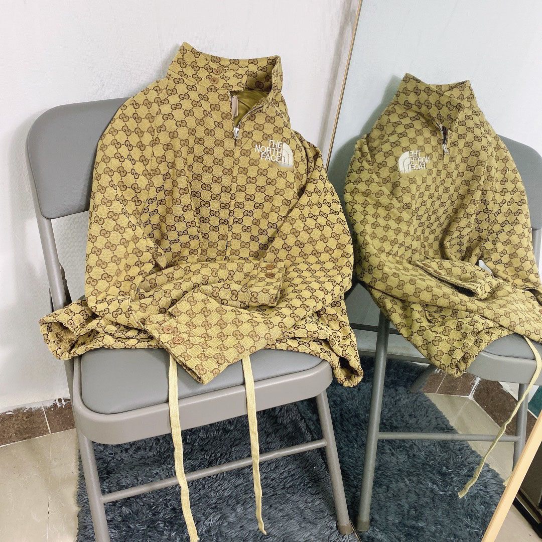 

2021ss spring and summer new high grade cotton printing short sleeve round neck panel T-Shirt Size: m-l-xl-xxl-xxxl Color: black white nh63