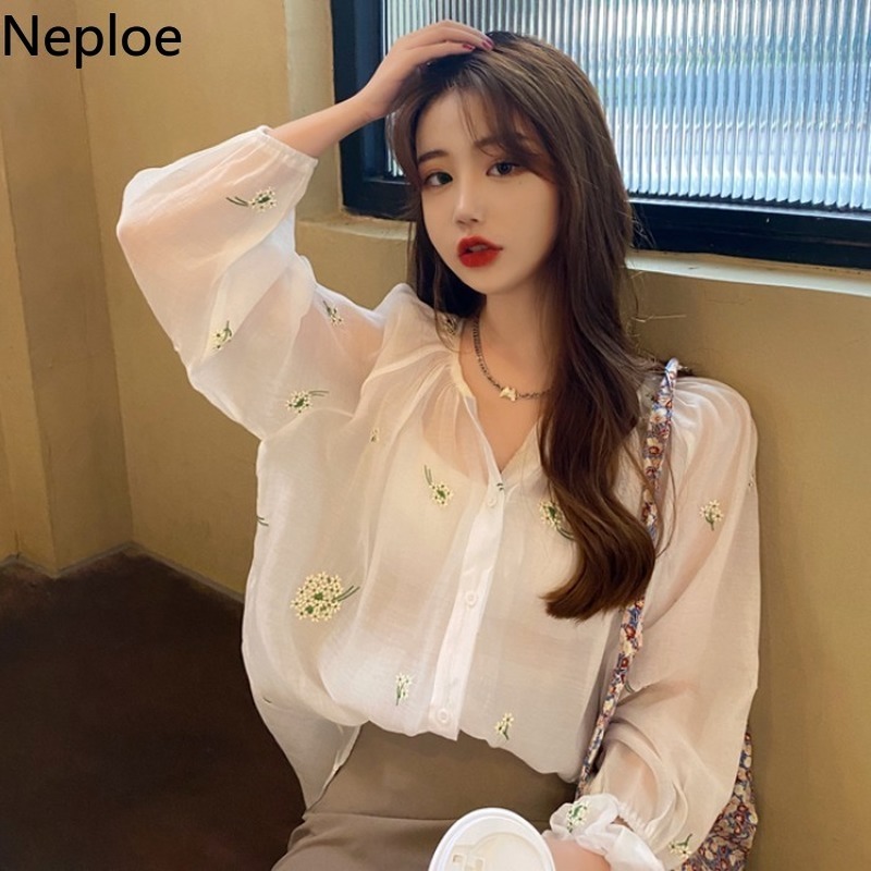 Neploe Embroidery Floral Shirts Summer Blouses Women See Through Sunscreen Blouse Loose Korean Fashion Blusas Mujer 94893 210422