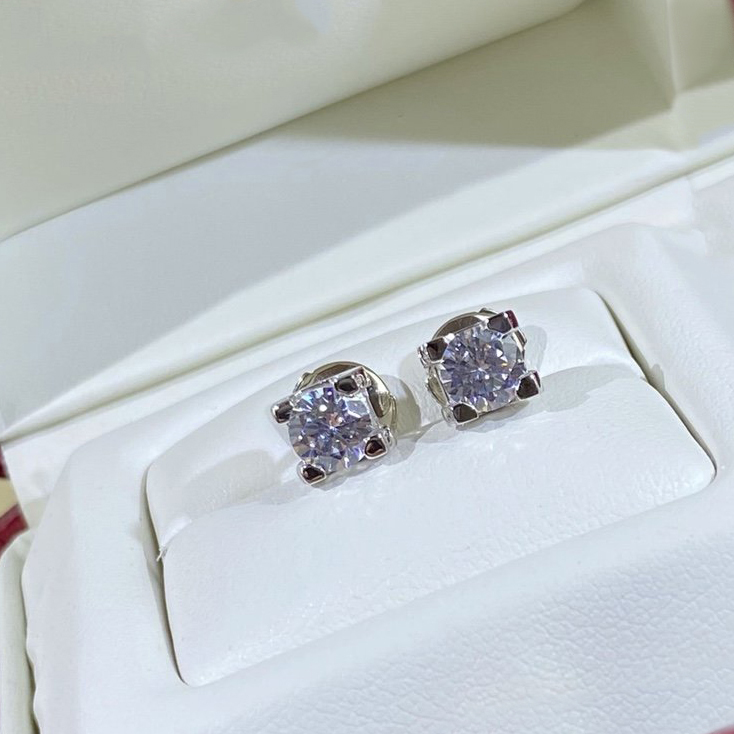 

Luxury Designer Earrings Love Charm stud women Party Screw carti earring Wedding Couple Gift Fashion Jewelry cleef a10