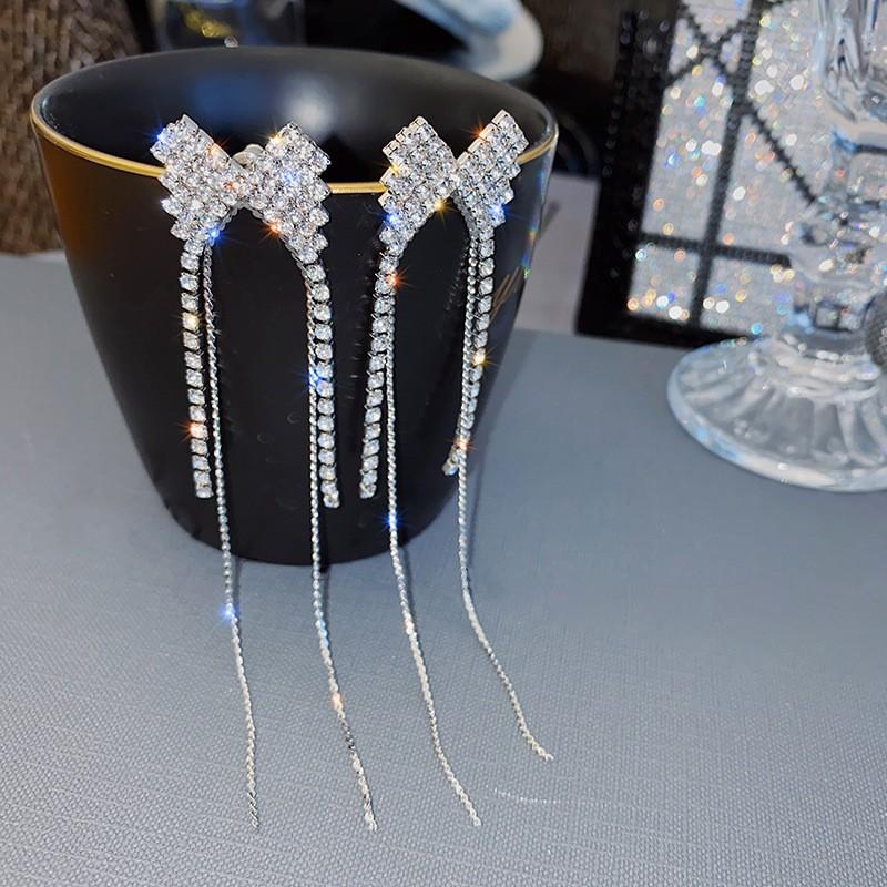 

Dangle & Chandelier 2022 Fashion Fresh Shiny Crystal Bowknot Senior Drop Earrings Joker Long Metal Tassel Elegant Sweet Women Jewelry, Silver