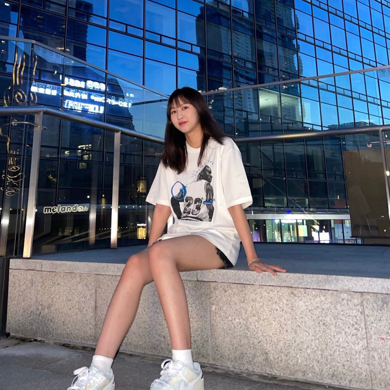 

21ss Spring Summer Europe USA Collaborate Beige Light Tee Skateboard Men t shirt Women High Street fashion Cotton Tshirt, White;black