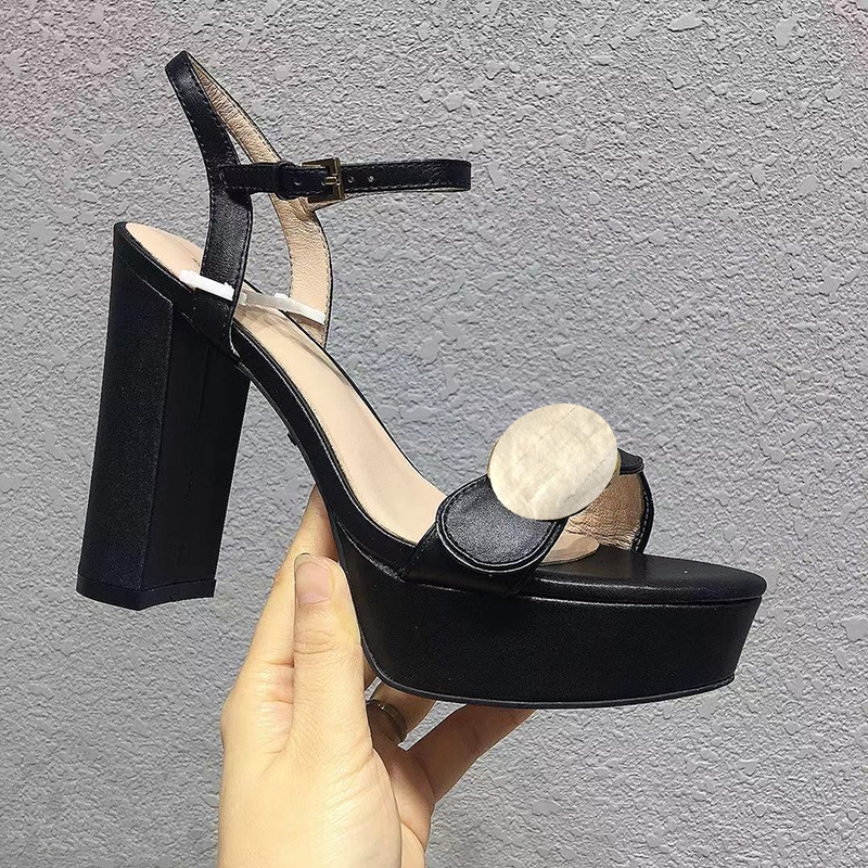 

super high heeled luxury designer slides sandals Dress 2021 fashion Foam Runner leather chunky heel shoes casual banquet wedding sexy Classi, Black