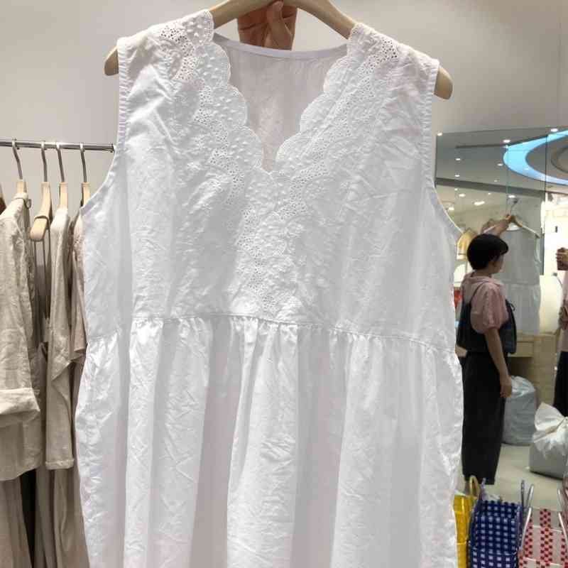 

Summer Hollow Out Lace White Shirt V-neck Sleeveless Loose Tops Blouse Women 210615