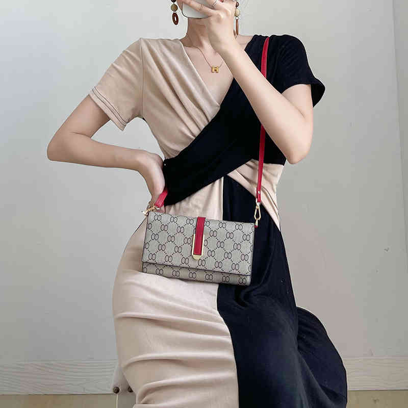 

new live broadcast quality simple wallet women's long handbag diagonal mobile phone bag Purse, 02 red