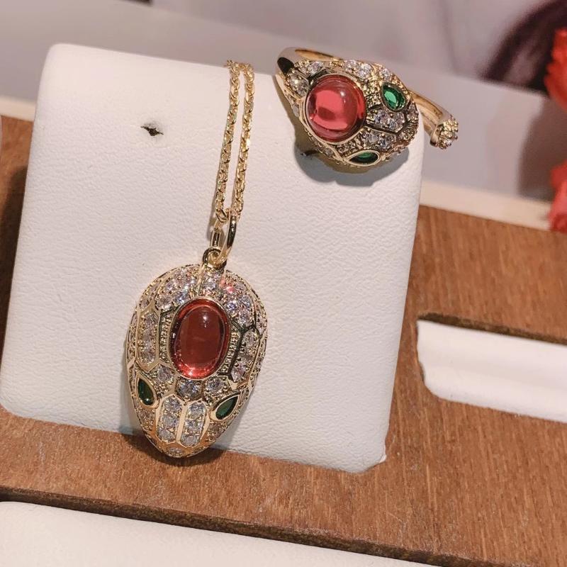 

Earrings & Necklace Luxury European Style Cold Wind Inlaid Crystal Diamond Snake-shaped Pendant Round Snake Head Ring Set Cute, Silver