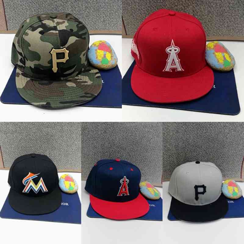 

Fashion Fitted Hats Man Cool Baseball Caps Adult Flat Peak Hip Hop Toronto Cap Men Women Full Closed Gorra, 012