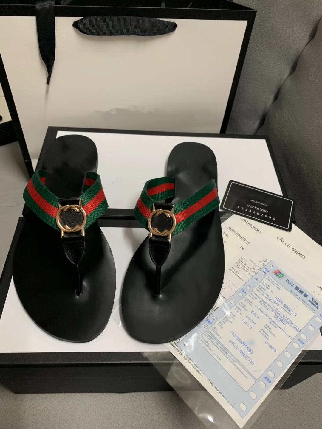 

2021 high-quality designer flip flops, unisex beach slides in summer, rubber sandals in summer, sent in the box, Black