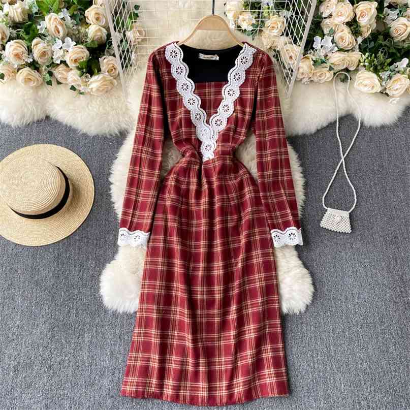 

Spring Lace Splicing Long Sleeve Women's Dress French Style Square Collar Plaid Print Vintage Party Midi 210603, Red