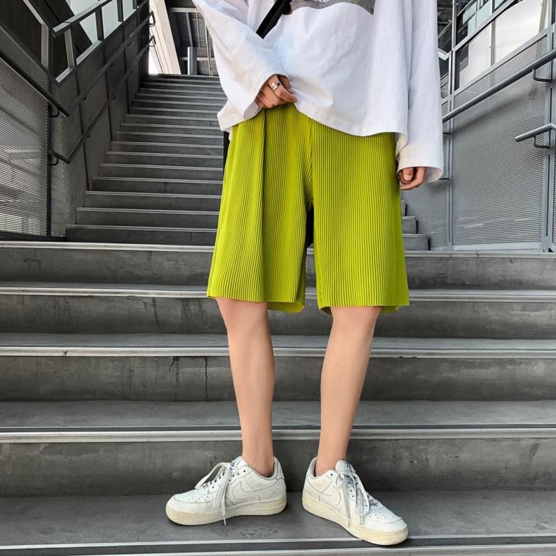 

Men's Shorts Summer Pleated Fashion Black Green White Casual Men Streetwear Loose Beach Mens Large Size M-5XL, White;black