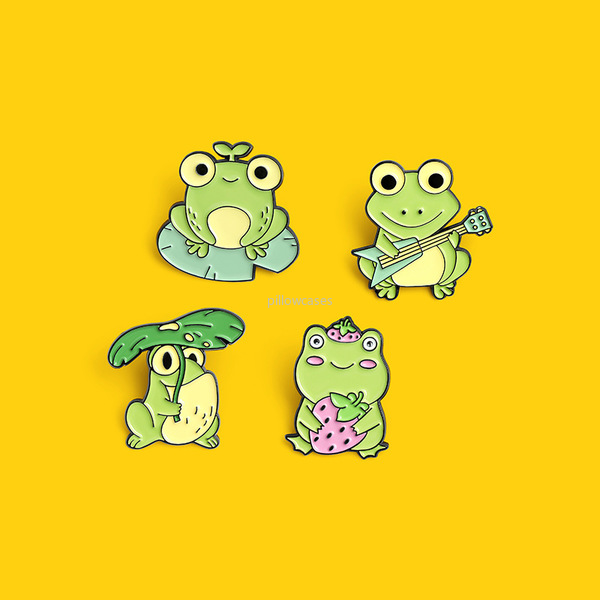 

Mini Cartoon Enamel Frog Brooches Pins Badge Animal Brooch Lapel Pin for Women Children Fashion Jewelry Will and Sandy, Gray