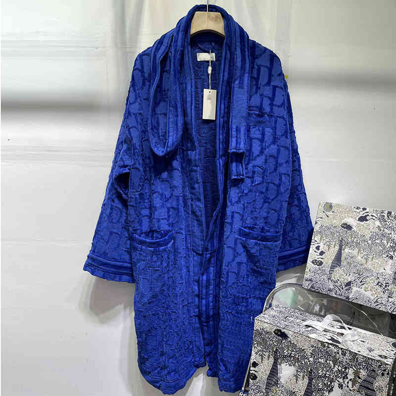 

Men's Sleepwear Baroque Luxury Robes 4 Colors Brand Bath Birthday Gift for Women Belt Nightgowns 0G3F