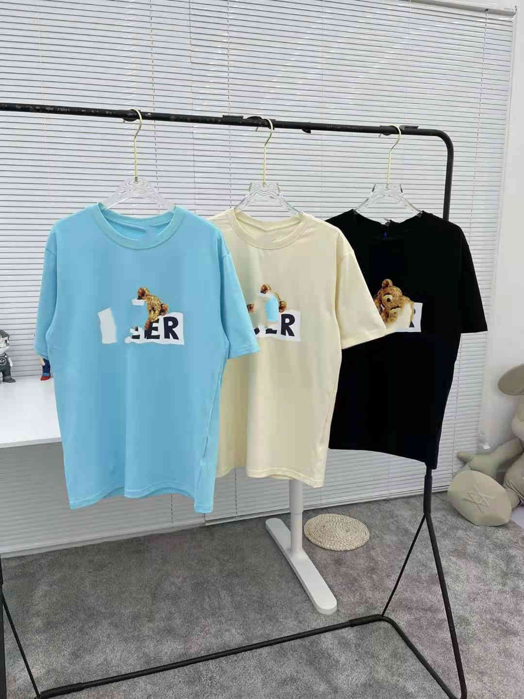 

Luxury design Korea fashion short sleeve chest bear with letter print pattern couple round neck T-shirt, Black