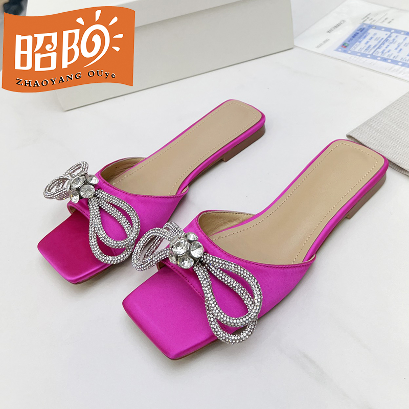 

2022 spring and summer new bow decorative square head slippers silk surface Rhinestone Beaded flat bottomed women's luxury sandals, Dark green