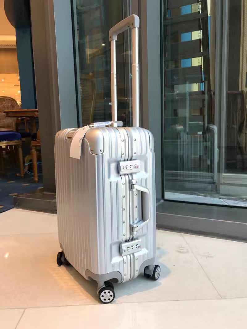 

Luxury Designers Carry-On Luggage Suitcase Fashion Unisex Spinner Wheel Hardside Travel Bags