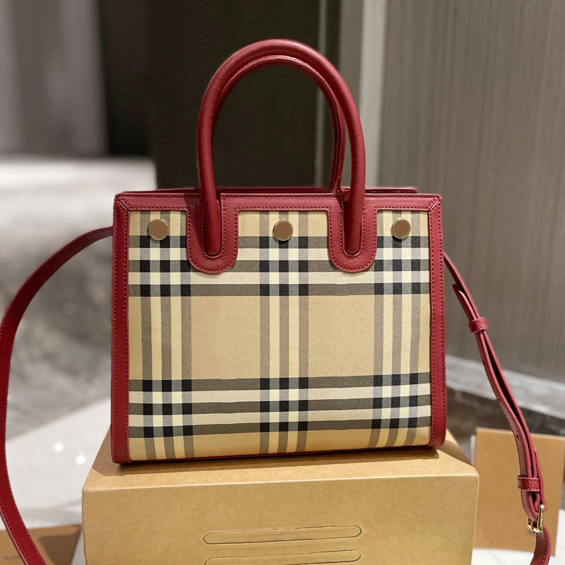 

Tote Bag Crossbody Handbags Stripe Shopping Handbags Women Bags Inside Zipper Pocket Long Shoulder Strap Cowhide leather Fashion Purse