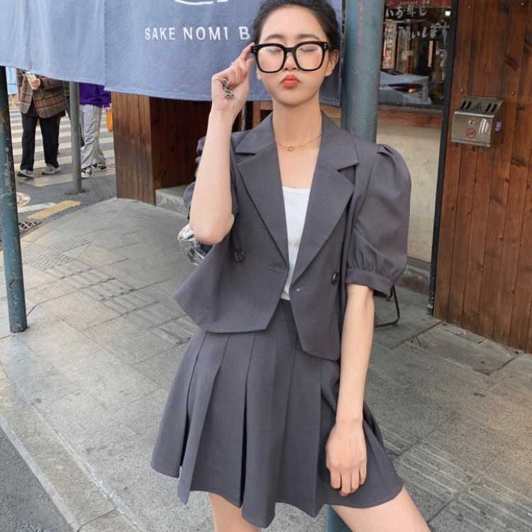 

Korean Fashion Office Ladies Women Summer 2 Piece Set Puff Sleeve Blazer Coat + Mini Pleated Skirts Suit 210526, Photo color