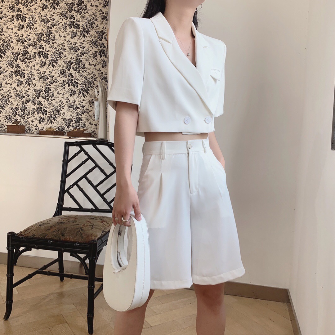 

Women's Tracksuits inverted triangle suit, simple Korean version with high waist legs wide set of two pieces 9F00, 1# shoe box
