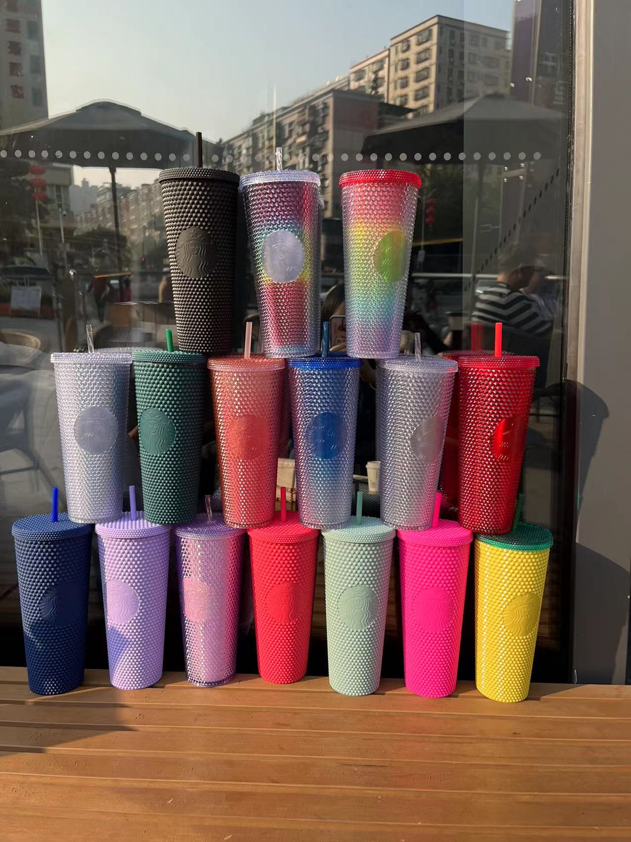 

2021 Starbucks Studded Cup Plastic Tumblers 710ml Coffee Mugs with Straw Factory Supply, Customize