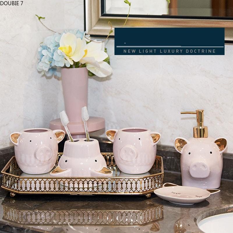 

Creative Cute Piggy Ceramic Bathroom Accessories Set Liquid Soap Dispenser Toothbrush Holder Gargle Cup Dish Wedding Gifts Bath Accessory