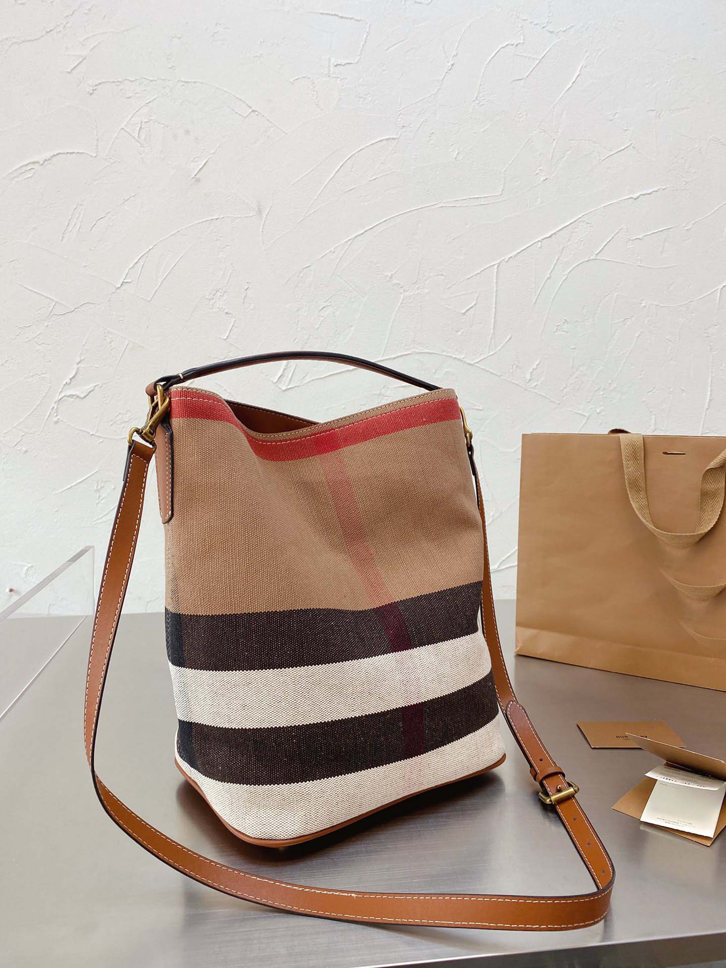 

2021 designs luxury belt shoulder bag tote messenger handbag crossbody bags, Brown