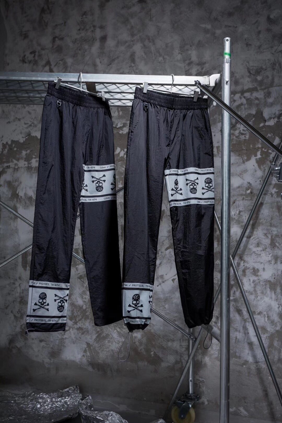 

C2h4 Co Branded Mmj Skull Dark Print 3m Reflective Mastermind Limited Japan Casual Pants, Black