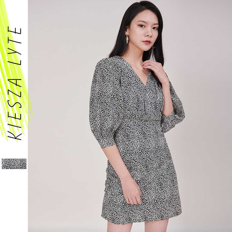 

Women Leopard Print Dress Fashion Irregular Black and White Bubble Sleeve V-neck Ladies Dresses Vestidos 210608