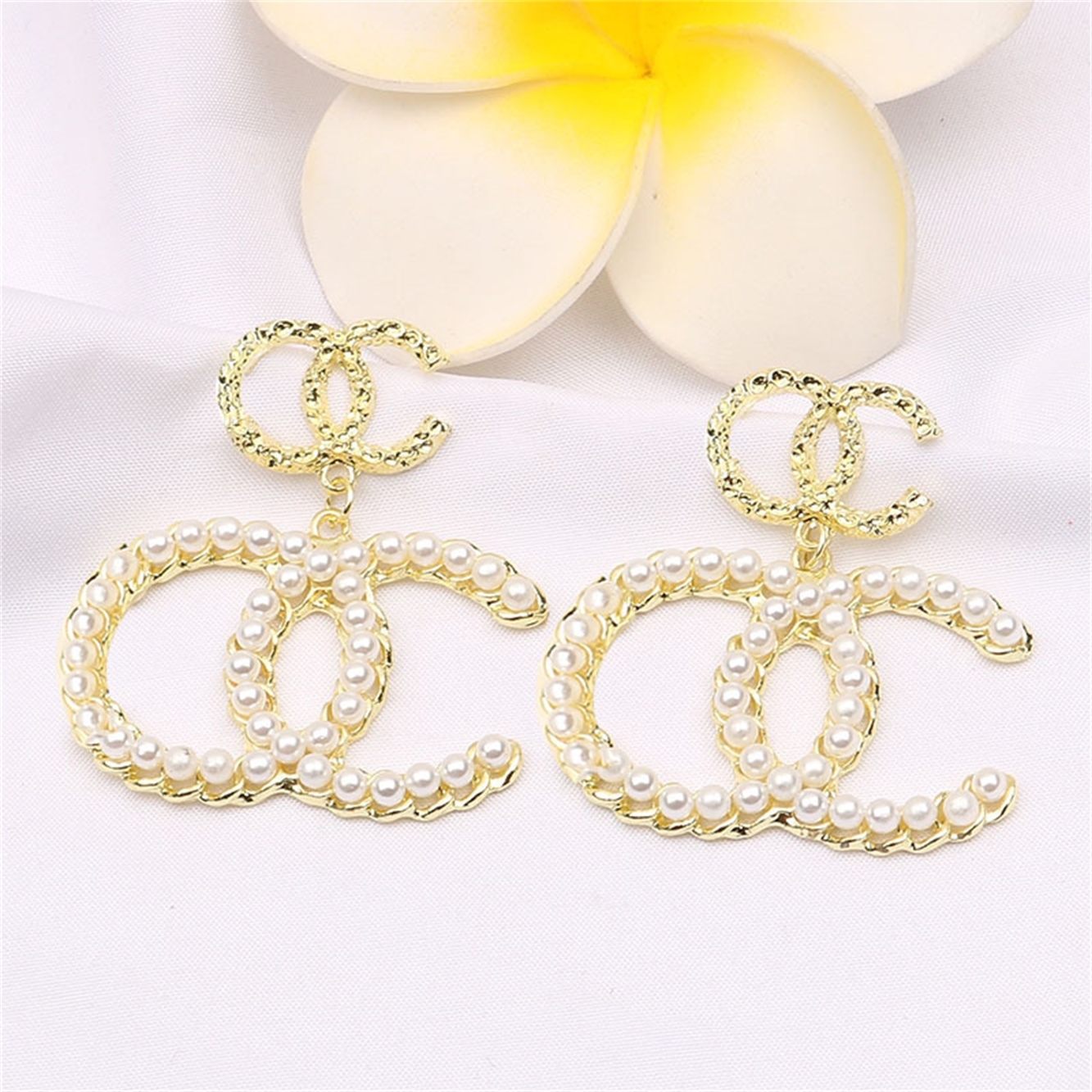 

Hanchao 925 silver needle double-C Earrings New French simple temperament chain with pearl fragrance EarringsP