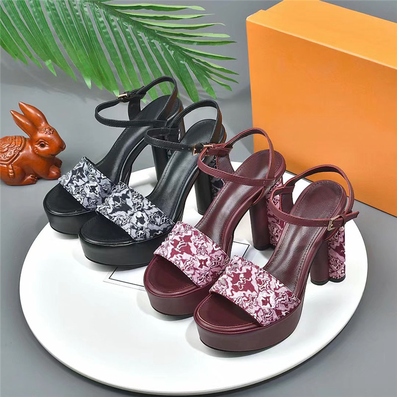 

Jacquard Textile Platform Sandal Calfkin Women High Heels Flower-shaped Heel 11cm Gray Black Vintage-look Canvas Slides Summer Fashion Women