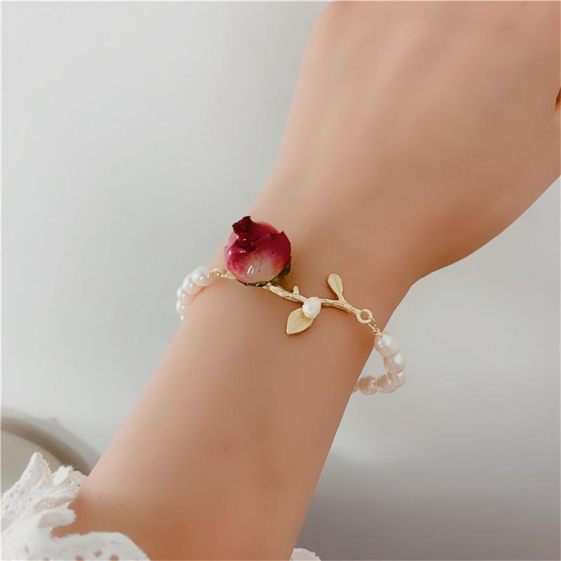 

Charm Bracelets Fashion Women Red Rose Chain Bracelet Women's Simple Temperament Flower Jewelry Valentine's Day Gifts