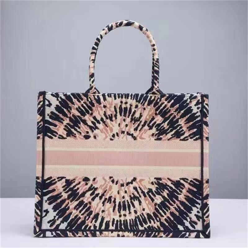 

AAAAA new embroidered tiger large capacity luxury big brand shop bag hand female handmade double-sided flower travel shoulder, Black