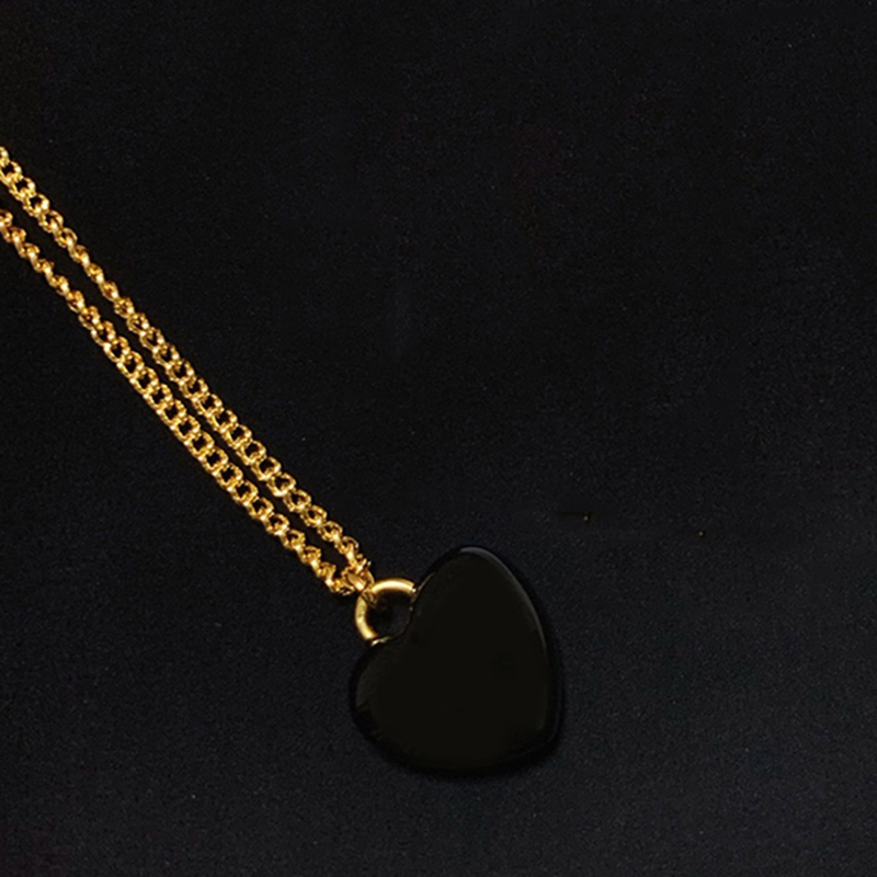 

Designer Love Necklace For Womens Fashion Necklaces Luxurys Designers C Pendant Necklaces Womens Fashion Jewelry For Girl Charm D2109184Z
