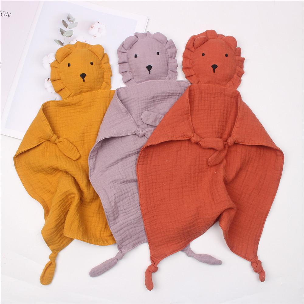

A971 Infant Baby Organic Cotton Muslin Sleeps with the Doll Lion Drool Towel Babies Bib Bandana Burp Cloths