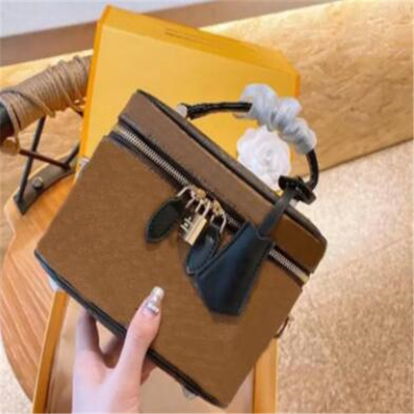 

2022 Women fashion Makeup Bags Vanity Case Portable Designers Handbag Crossbody Bags Old Flower Vanity Bag Cosmetic bag Lady Shoulder Bags, Yellow/brown