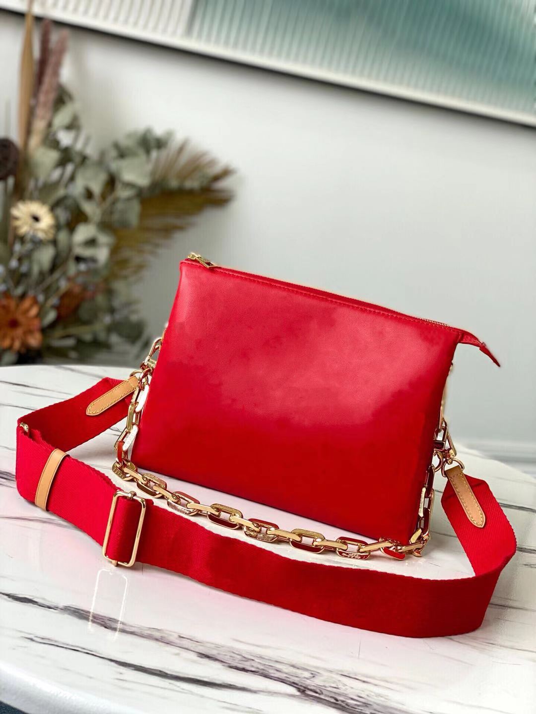 

Women Fashion Embossed Fluffy Sheepskin Coussin Shoulder bags 5 Colors Black Red White Green Silver Double Zipper Used Strap or With a Chain Baguette