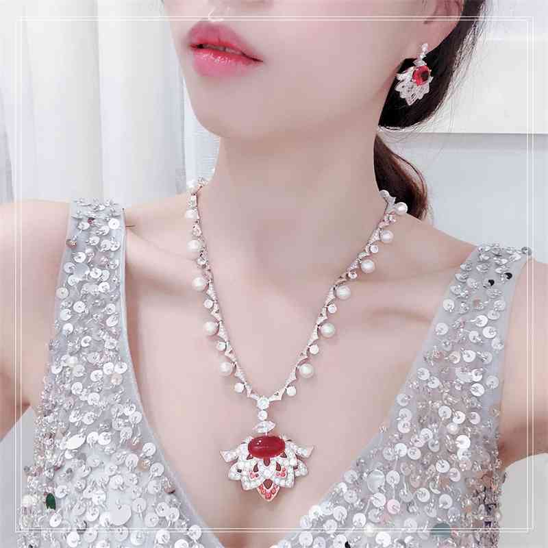 

2021 Fashion Trend High-End Temperament Red Fower Necklace Women Pearl Banquet Dance Party Quality Love