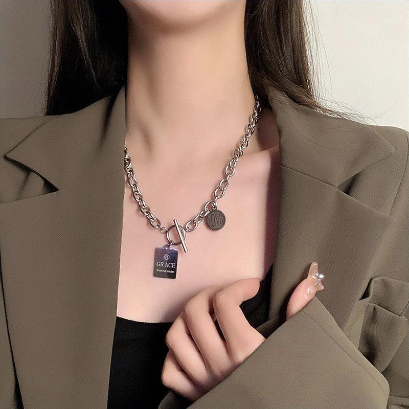 

Chains Titanium Steel Ins Niche Design Sense Sweater Men's Trendy Cool Hip-hop Clavicle Chain Accessories Trend