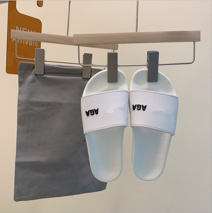 

2021 Fashion Men Women Sandals Popular Slide Summer Top Quality Wide Flat Slippery Sandals Slipper Flip Flop Size 35-45, Grey
