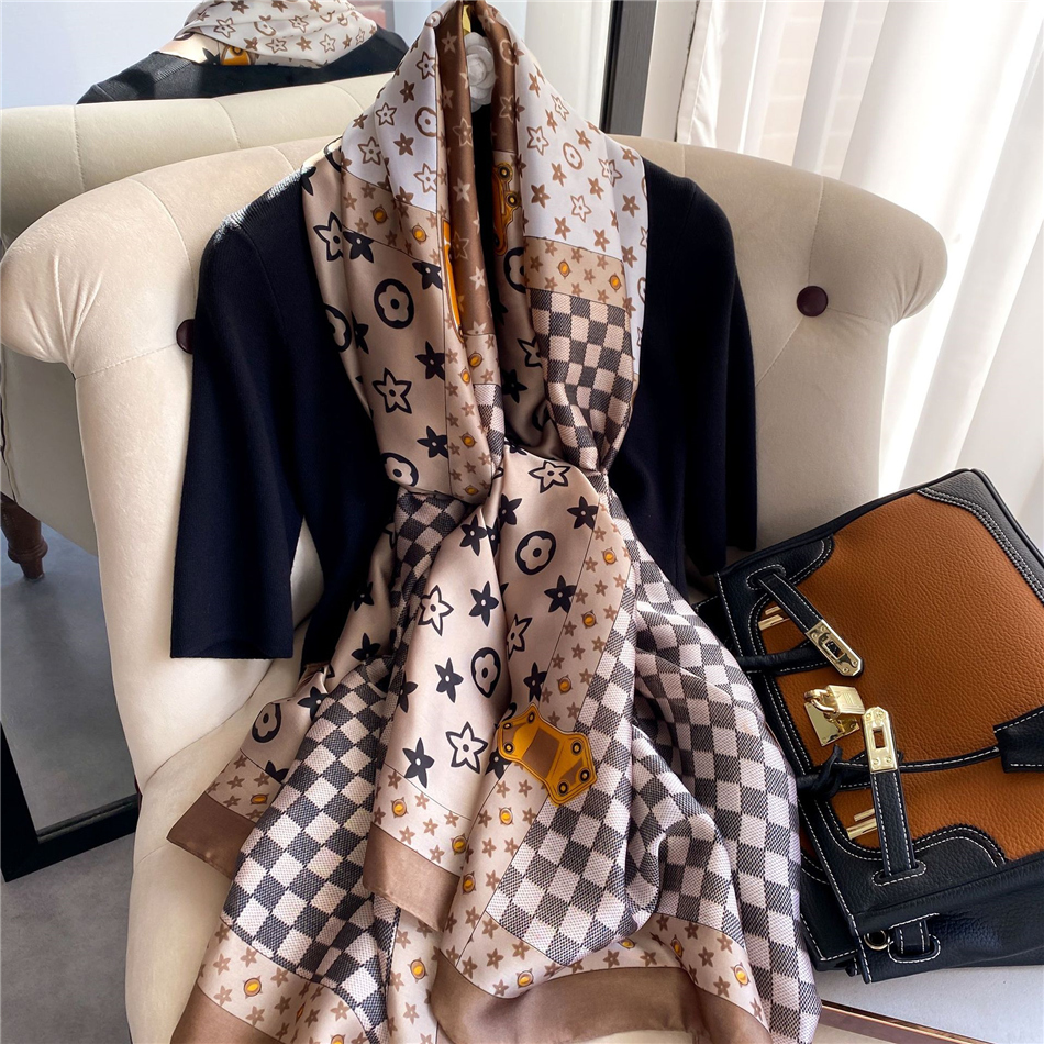 

Scarf Designer 180x90cm Silk Scarves 4 Season Scarfs Man Women Shawl Long Neck 4 Leaf Clover Scarf 4 Color Highly Quality