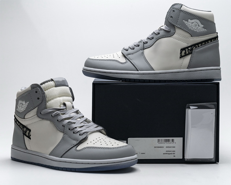 

Shoes Top Quality Basketball 1S Jumpman 1 High Womens Mens White Gray Luxury Design Outdoor Sports Sneakers Topsportsmarket, Bubble wrap packaging