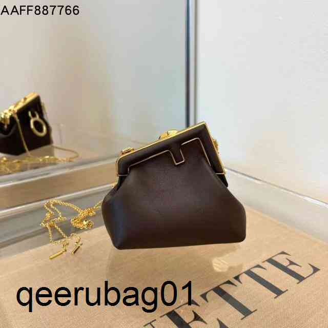 

Luxurys Fend First Designer 2021 Handbags Series Metal Wrapped Women Dinner Handbag Single Shoulder Messenger Bag Cpjp W1DJ