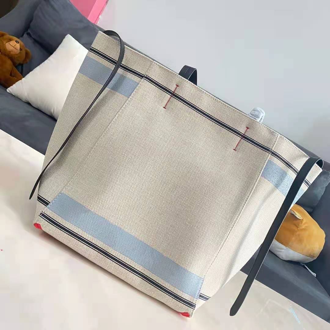 

Top Designer Luxury Bags lady's Handbags, 2021 Fashion Handbag high-end brand high-quality Messenger bag, suitable for living and going