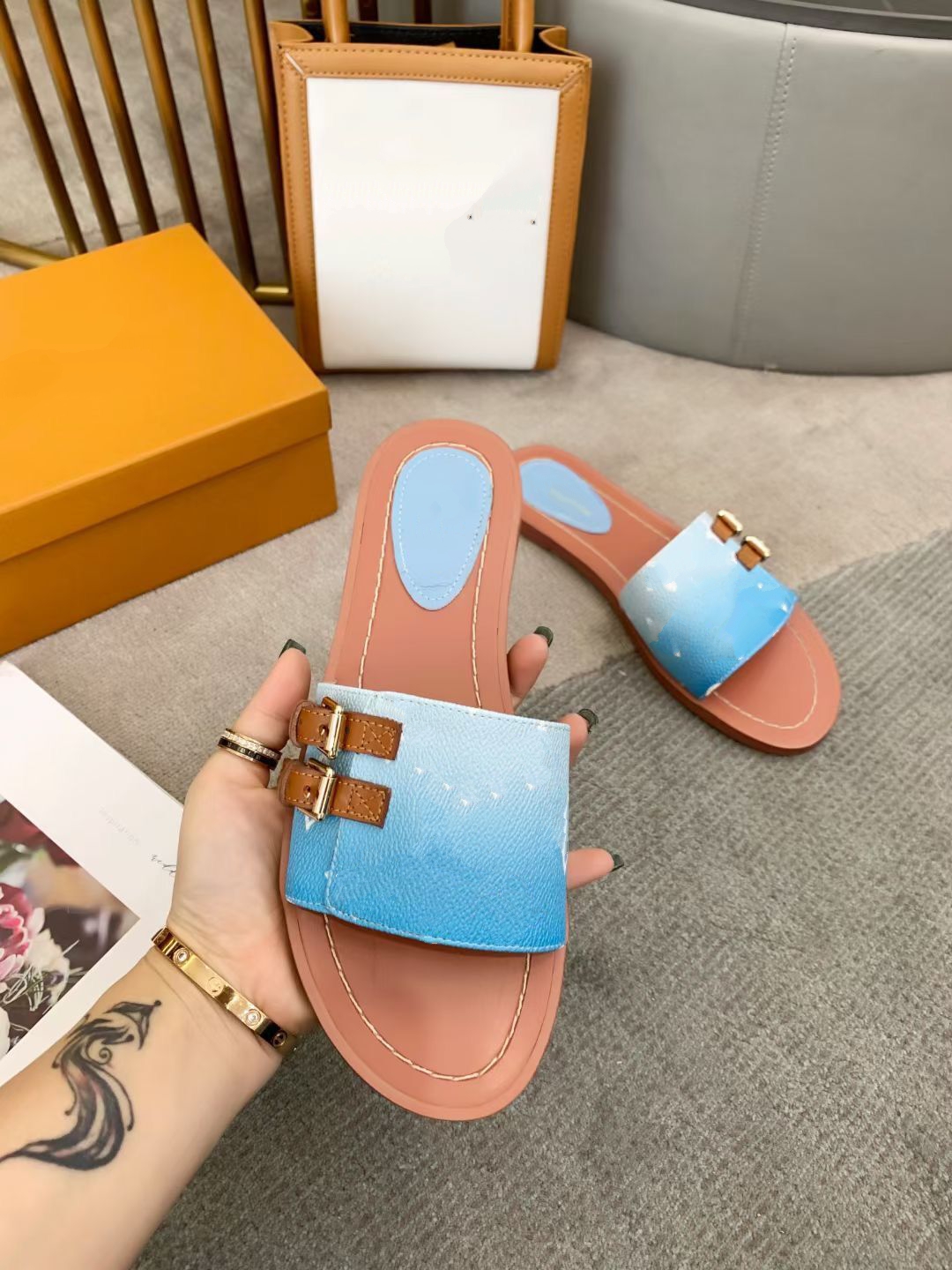 

Dio 2021 Designer brand Fashion Women's sandals women Luxury flower printed Tie-dye unisex beach flip flops big size mmk001