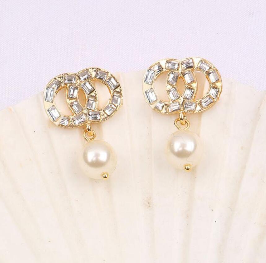 

Brand Designer Double Letter Stud Earrings Classic Womens High Quality Crystal Rhinestone Earring Geometric Heart Pearl Pendant Ear Loop Luxury Wedding Jewelry