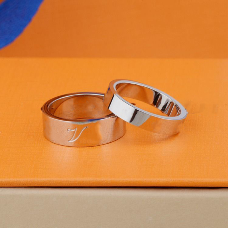 

Luxurys Women's Rings Men's Designers Ring fashion retro Jewelry Couple pair ring marriage Simple temperament high quality good nice