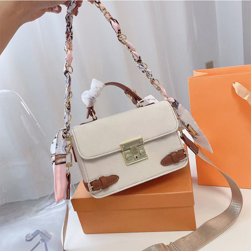 

Top quality shoulder bag luxury designer mailman bag classic fashion casual fashion vintage style messenger wallet, Box