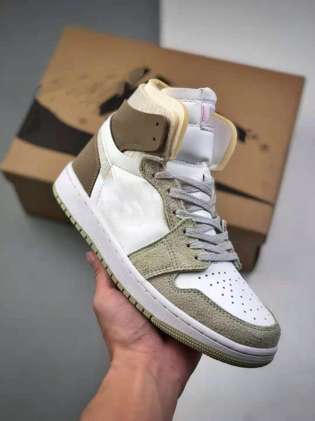 

Top Quality I CMFT Olive Aura Basketball Shoes Mens Jumpman 1 White Grey Heather Khaki Designer Sports Sneakers Ship With Shoebox Size US5.5-12