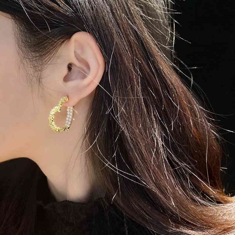 

Heart-shaped Pearl Alloy Stitching Ear Stud Women Fashion Hoop Earrings Gold-plated Metal Jewelry Accessory Gift